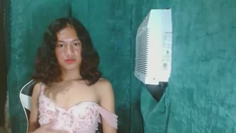 Snapshot of hottiest_luna chatting on May 2, 2026, 4:23 pm hottiest_luna online show from May 2, 2026, 4:23 pm