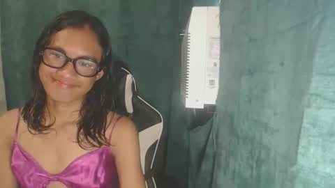 Snapshot of hottiest_luna chatting on May 12, 2026, 1:47 am hottiest_luna online show from May 12, 2026, 1:47 am