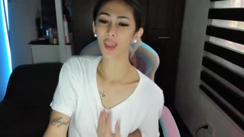 Snapshot of hottietrinity chatting on January 23, 2025, 5:35 am YOUR ONE AND ONLY TRINITY online show from January 23, 2025, 5:35 am