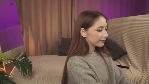 hottpeachh online show from October 10, 2025, 4:50 pm