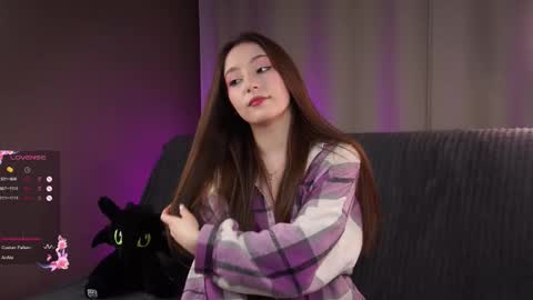 hottpeachh online show from January 14, 2026, 4:01 pm