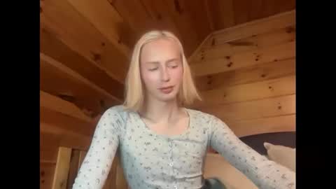 HotTransGirlie online show from November 18, 2025, 9:25 am