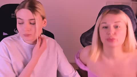 Nessie and Jessie online show from December 31, 2024, 5:40 pm