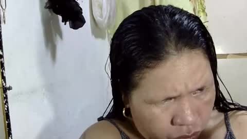 hottycrissy4u online show from April 29, 2026, 12:09 pm