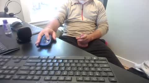 hoverday online show from September 28, 2025, 6:46 pm