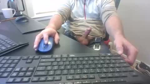 hoverday online show from November 25, 2025, 4:07 pm