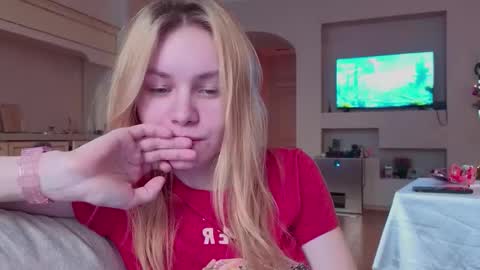 Snapshot of howimeturmum chatting on February 3, 2026, 10:31 am ash. see u on sunday online show from February 3, 2026, 10:31 am