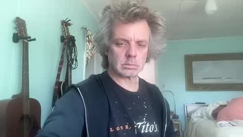 Snapshot of howlingatnothing chatting on November 2, 2025, 5:26 pm howlingatnothing online show from November 2, 2025, 5:26 pm