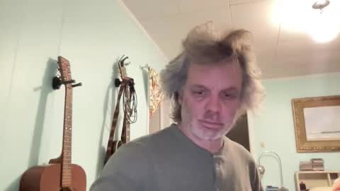 howlingatnothing online show from November 25, 2025, 10:54 pm