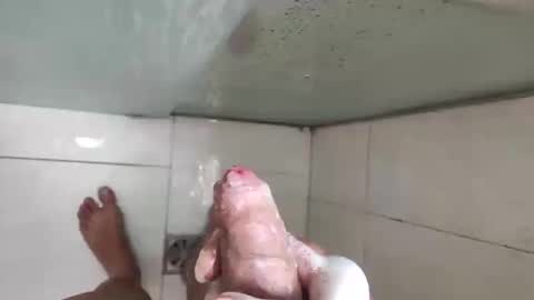 Snapshot of hricieri chatting on January 12, 2025, 12:33 pm Henrique online show from January 12, 2025, 12:33 pm