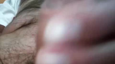 Snapshot of hrubesch2019 chatting on November 1, 2025, 10:17 am hrubesch2019 online show from November 1, 2025, 10:17 am