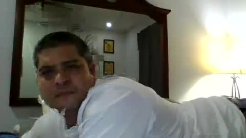 Snapshot of htownmademe chatting on July 16, 2026, 5:02 am htownmademe online show from July 16, 2026, 5:02 am