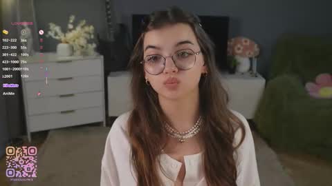 Snapshot of huba_booba chatting on October 19, 2025, 8:20 pm Diane online show from October 19, 2025, 8:20 pm