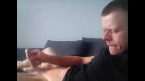 Snapshot of hubikush22 chatting on October 22, 2025, 2:50 pm hubikush22 online show from October 22, 2025, 2:50 pm