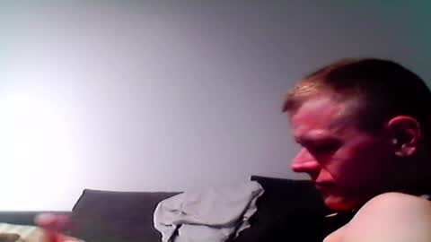 hubikush22 online show from April 5, 2026, 4:09 am