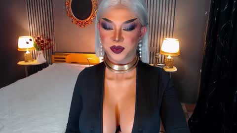 Christine online show from October 14, 2025, 8:09 pm