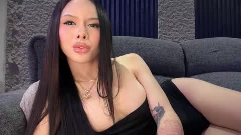 Tine Castillo online show from October 26, 2025, 5:24 am