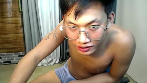 hugecockjames09 online show from October 5, 2025, 8:23 am