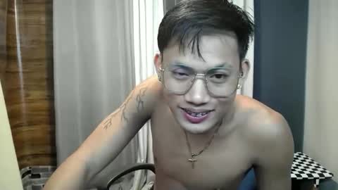 hugecockjames09 online show from October 26, 2025, 8:53 am