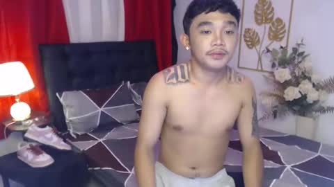 Snapshot of hugecockmiro chatting on October 7, 2025, 10:01 am hugecockmiro online show from October 7, 2025, 10:01 am