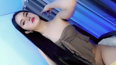 Yhanie online show from April 2, 2026, 10:40 pm