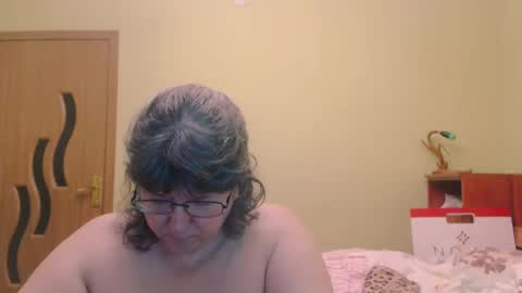 HugeTitsXXX online show from December 30, 2024, 3:25 am