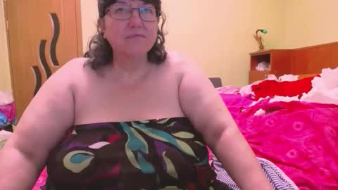HugeTitsXXX online show from January 14, 2026, 4:07 am
