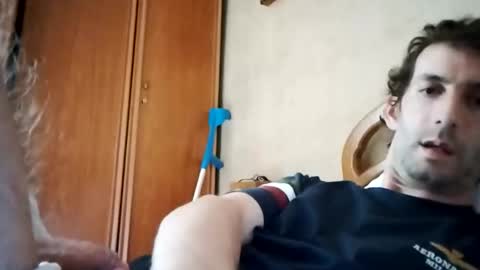Snapshot of hugo25_xxx chatting on May 25, 2026, 3:29 pm AdriBigcock online show from May 25, 2026, 3:29 pm