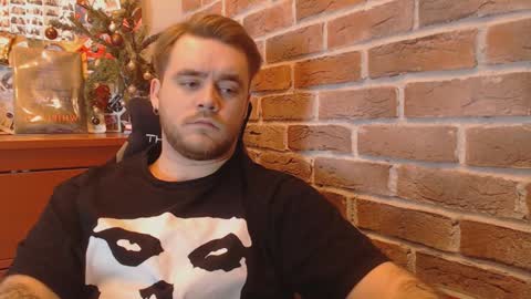 Snapshot of hugo__brad chatting on January 12, 2025, 3:14 pm Hugo online show from January 12, 2025, 3:14 pm