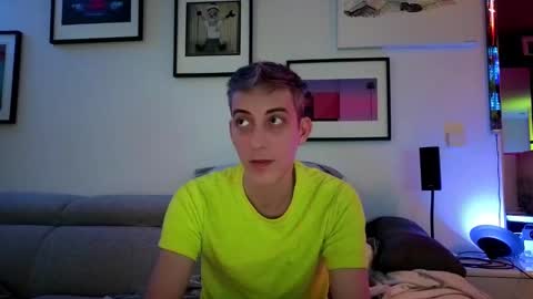 Hugo online show from February 2, 2025, 9:02 pm