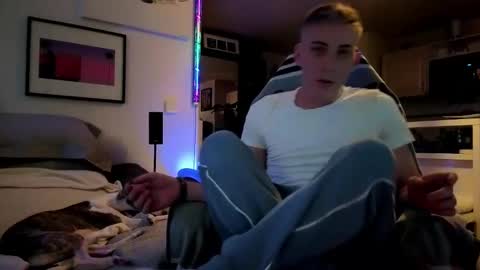 Hugo online show from February 10, 2025, 11:34 pm