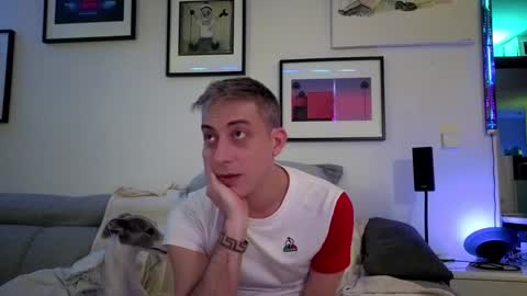 Hugo online show from February 22, 2025, 8:42 pm