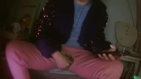 hujiajia520321431 online show from March 14, 2026, 10:15 pm