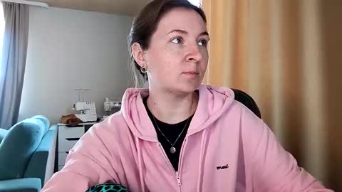 Snapshot of humpygrey chatting on April 28, 2026, 5:01 am HumpyGrey online show from April 28, 2026, 5:01 am