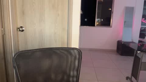 hun_damer online show from October 12, 2025, 1:48 am