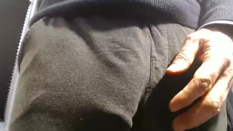 Big uncut cock dripping online show from April 22, 2026, 3:24 pm