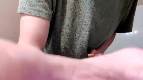 hungandgooning online show from October 3, 2025, 10:40 pm