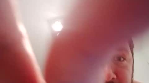 Snapshot of hungguy288889 chatting on January 16, 2025, 6:03 am hungguy288889 online show from January 16, 2025, 6:03 am