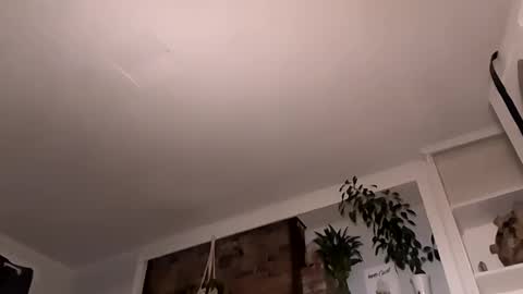 Snapshot of hungitalian40 chatting on October 28, 2025, 7:45 am hungitalian40 online show from October 28, 2025, 7:45 am