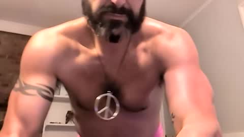 Snapshot of hungitalian40 chatting on June 22, 2026, 6:16 pm hungitalian40 online show from June 22, 2026, 6:16 pm
