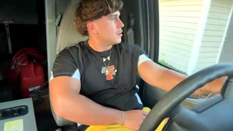 hungkingg22 online show from March 7, 2025, 11:05 pm