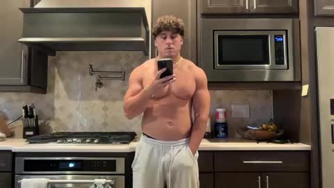 hungkingg22 online show from October 5, 2025, 3:43 pm