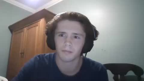 Snapshot of hunglikecrazyy chatting on June 8, 2026, 3:40 am Tyler online show from June 8, 2026, 3:40 am