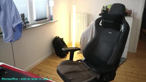 hungry_26 online show from October 7, 2025, 10:23 am