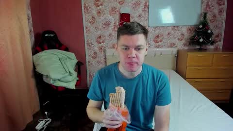 Snapshot of hungrybunny999 chatting on December 22, 2025, 4:20 am Nancy and Robert online show from December 22, 2025, 4:20 am