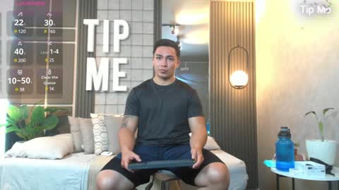 hunk_ryan online show from December 21, 2024, 5:29 pm