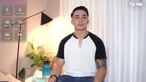 hunk_ryan online show from October 28, 2025, 12:09 pm