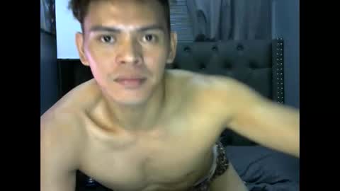 Thehunkpinoy online show from September 22, 2025, 6:43 pm