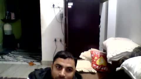 hunkster102 online show from January 17, 2026, 4:50 am