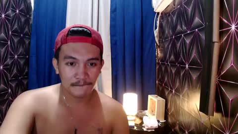 hunkylloyd online show from December 20, 2024, 10:38 am